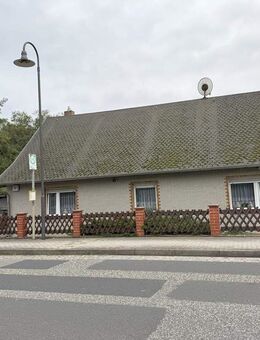Mit Doppelgarage, Werkstatt und Gästewohnhaus - Letschin