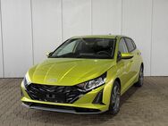 Hyundai i20, 1.0 T-GDI FL 100 7DCT Family m Sitz & Lenkr Heiz ALU16, Jahr 2024 - Achern