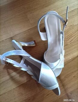 High-Heels silber, Größe 37 - Herbrechtingen