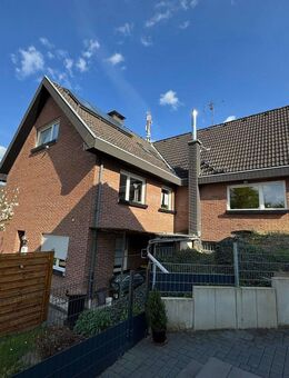 Einfamilienhaus mit Einliegerwohnung in beliebter Wohnlage von Königswinter-Oberpleis - Königswinter