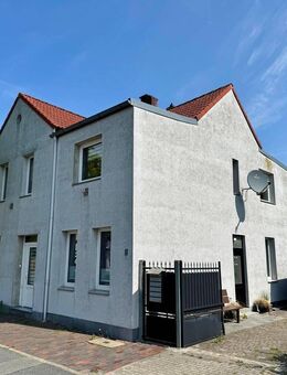 Kernsaniertes Haus mit zwei Ferienwohnungen in Neuengroden - Wilhelmshaven