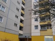 Vermietete 4 Zi. ETW + 1 TG-Platz in Laatzen-Mitte - Laatzen