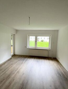 Große 4-Zimmer-Wohnung im Erdgeschoss mit Balkon in Menden - Menden (Sauerland)