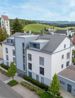Stilvolle 2-Zimmer-Wohnung mit Sonnenterrasse & Tiefgarage - Wohnen in idyllischer Ortskernlage - Wellendingen