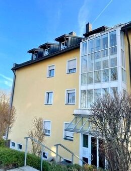 Charmante, lichtdurflutete 2-Zimmer-Wohnung mit Südbalkon und Garage - Passau