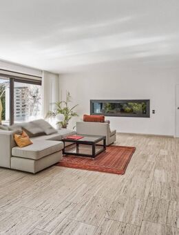 Heller großräumiger Bungalow, mit Einliegerappartement - ca. 223 m² Wfl. in Straubing-Süd - Straubing