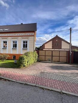 Bauernhof mit saniertem Landhaus bei Berlin mit Pool, Kamin, PARTYROOM, Koppel und Scheunen - Altlandsberg