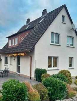 Wohnhaus mit Doppelgarage im sonnigen Sorga - Bad Hersfeld