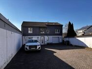 Charmantes Mehrgenerationenhaus mit Garten, drei Garagen und Sanierungspotenzial - Radevormwald (Stadt auf der Höhe)