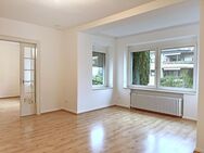 Charmante und helle 4 Zimmer-Altbauwohnung mit Garage, Stellplatz und Gartennutzung in Bad Oeynhausen - Dichterviertel - Bad Oeynhausen