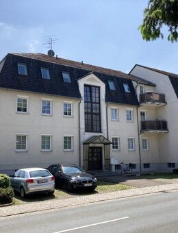 Fraureuth, schöne 3-Zimmer Dachgeschoßwohnung mit Balkon, Stellplatz optional - Fraureuth