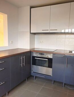 EBE - Lichtdurchflutete Dachgeschosswohnung in sehr guter Lage - Prov.-frei - Ebersberg
