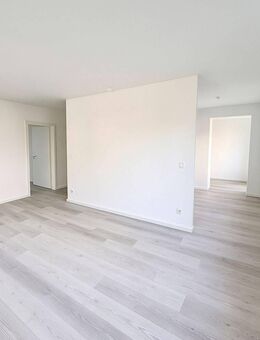 Helle 2-Zimmer-Wohnung mit Sonnenterrasse - Steinhagen (Landkreis Vorpommern-Rügen)