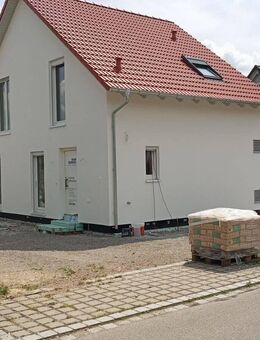 !Heißes Sommerangebot! Neubauprojekt: Doppelhaushälfte in Königsmoos bei Neuburg/D. - Königsmoos
