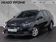 Kia cee'd, 1.5 T-GDI ceed Vision Sportswagon Kombi 11, Jahr 2022 - Hamburg