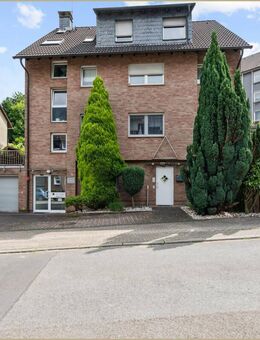 Exklusives 4-Familienhaus mit einzigartiger Eigentümerwohnung und Mieteinnahmen in 45357 Essen - Essen