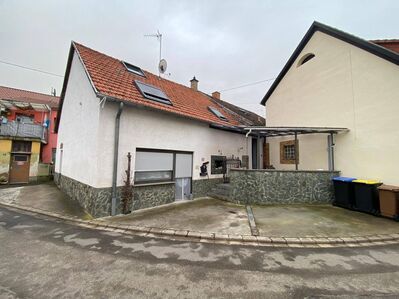 Top-Gelegenheit! Gemütliches Einfamilienhaus mit Einliegerwohnung in Roxheim zu verkaufen.