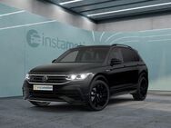 VW Tiguan, 2.0 TDI R-Line Black Style, Jahr 2022 - München