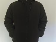 Schwarze Jacke, Marke FSBN, Größe L, Zustand wie neu, Originalpreis 60 Euro, Verkaufspreis 25- 30 Euro (Verhandelbar) - Eschborn