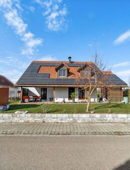 ERBPACHT: Familienfreundliches Traumhaus mit Einliegerwohnung und wunderschönem Garten in Neustadt - Neustadt (Donau)