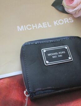 NEU * Echt * Lack- Leder * Geldbeutel * Geldbörse * Portemonnaie * Clutch * mit Zipper Reißverschluss "MICHAEL KORS" MK * JET SET TRAVEL * schwarz * silber * - Riedlingen