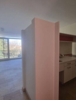 Attraktive 2 ZKB Wohnung mit Einbauküche und Balkon - Saarbrücken