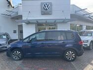 VW Touran, 2.0 TDI ACTIVE, Jahr 2021 - Pasewalk