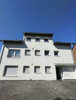 Designerwohnung mit Garten und zwei Garagen - Wachtberg