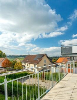 Neubaukomfort in ruhiger Lage - große Wohnung mit Sonnenbalkon - Hilzingen