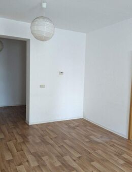 Sehr gepflegte, großzügige 2-Raum-Wohnung im Herzen der Stadt-Fußgängerzone - Mühlhausen (Thüringen)