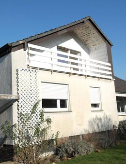 freistehendes helles Einfamilienhaus in ruhiger Wohnsiedlung in Rheda sucht neuen Eigentümer - Rheda-Wiedenbrück