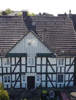 Denkmalgeschütztes Zweifamilienfachwerkhaus in zentraler Wohnlage von Reichshof - Eckenhagen - Reichshof