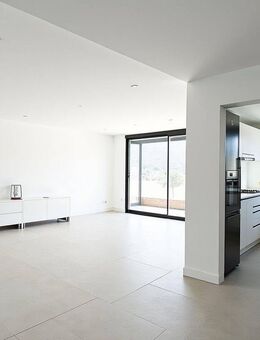 Erstbezug nach Sanierung: Traumwohnung in Bestlage mit 81 m2, 3 Zimmern, Südbalkon + XL-Garage! - Köln
