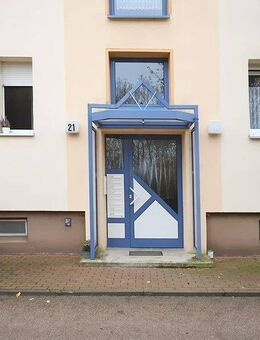 Helle 2-Raumwohnung mit moderner Einbauküche in ruhiger Wohnlage - Helbra