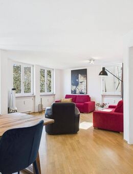 Exklusives Wohnen mit Balkon und Gartenanteil in Nymphenburg nahe dem Schlosspark - München