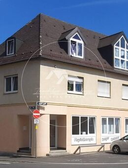 Rendite-Objekt Mehrfamilienhaus mit Gewerbeeinheit! - Amberg