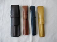 LEDER Etui für Schreibgeräte *NEU* 4 ECHT-Leder Etuis mit Lasche zum Schliessen. Farben: 3 x verschiedene Braun-Töne, 1 x Blau-Grau. Einzeln oder Sonder-Preis ab 2 Stück. Stiftetui, Fülleretui, Kugelschreiberetui, Tintenrolleretui. LADEN-NEU - Bad Oeynhausen