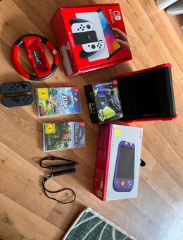 Nintendo Switch Oled weiß mit viel Zubehör top - Bremen