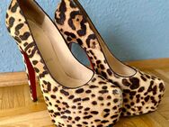 Louboutin High Heels / Pumps 38.5 Plateau Pony - Baden-Baden