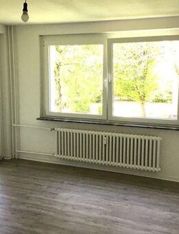 Großzügige 3-Zimmer Wohnung mit Balkon in gepflegter Grünanlage! - Bielefeld