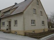 Haus mit Scheune Stall und Halle und 2000qm Grd - Schillingsfürst