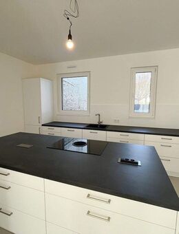 Neubau Town-House mit Eventküche in Ginsheim-Gustavsburg inklusive Terrasse und Tiefgarage - Ginsheim-Gustavsburg