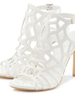 LASCANA Belle Affaire Sandalette mit Cut-Outs, High-Heel-Sandalette verführerischer Sommerschuh in Lack-Optik, Sandale