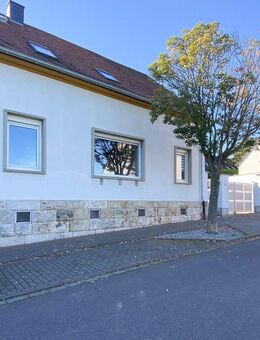 Einfamilienhaus mit Nebengebäuden, Scheune & Innenhof - Landleben für die ganze Familie in Apolda / OT Oberroßla - Apolda