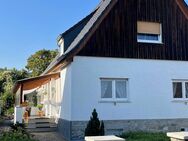 Gepflegtes 1-2 Familien Haus 8 Zimmer mit Garten und Garage - Rosbach (Höhe)