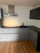 Moderne 2,5 Jahre junge Plana Küche in 75031