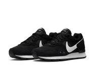 Nike Sportswear Wmns Venture Runner Sneaker