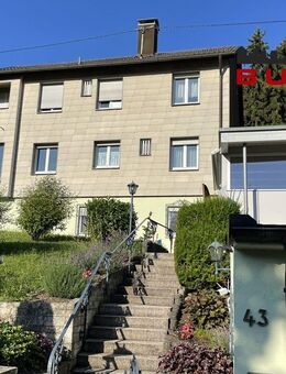 Einfamilienhaus in Top-Aussichtslage über Geislingen mit schönem Garten und herrlicher Pergola - Geislingen (Steige)