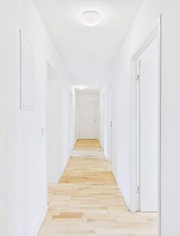 Sonnentraum über den Dächern von Saarbrücken, helle Dachgeschosswohnung mit Südwestterrasse, Aufzug & Einbauküche - Saarbrücken