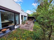 ***PROVISIONSFREI*** Attraktives Einfamilienhaus mit Doppelgarage und toller Dachterrasse! - Waiblingen